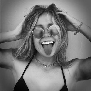 Meet your Posher, Lilly